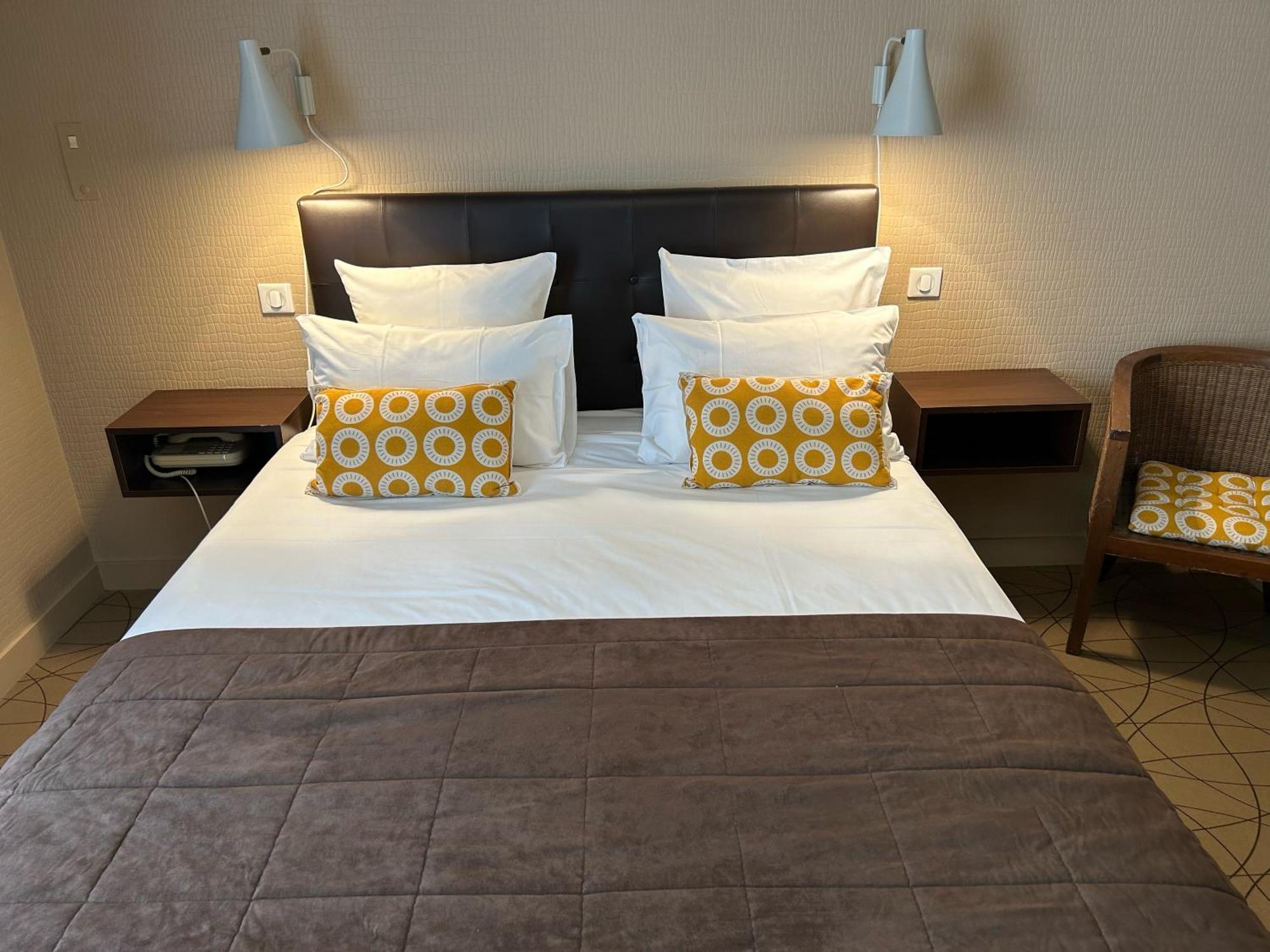 Cit'Hotel L'Etape Сен-Фльор Екстериор снимка
